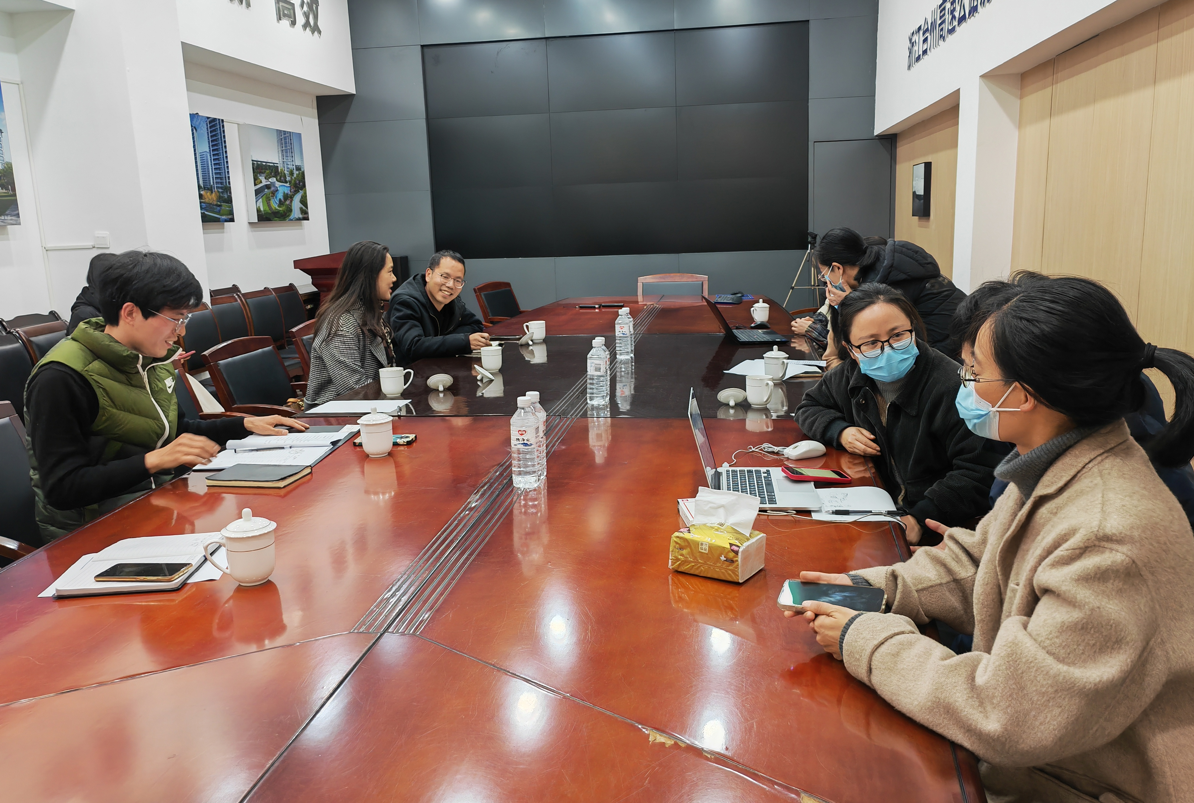 杭州中匯總部審計(jì)年報負(fù)責(zé)人到訪集團(tuán)開展現(xiàn)場溝通會-1.jpg